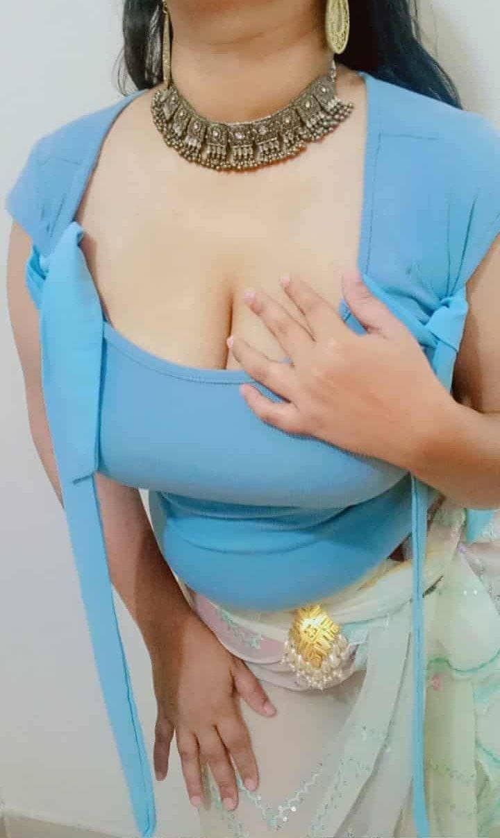 মান্যা প্রোফাইল ছবি